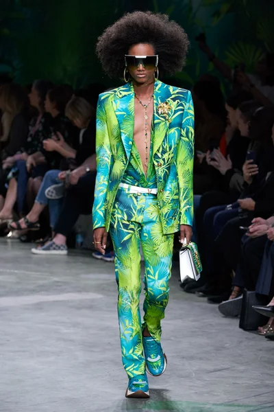 Look 45